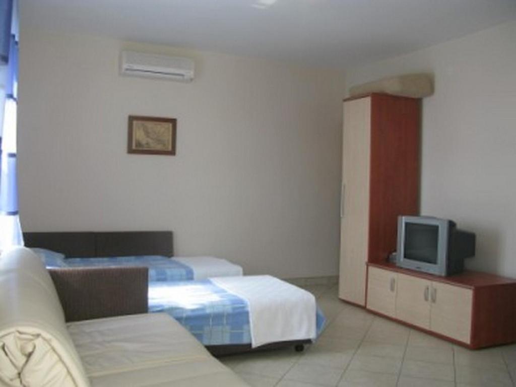 Apartments With A Parking Space Barbat, Rab - 16816 Barbat na Rabu 외부 사진